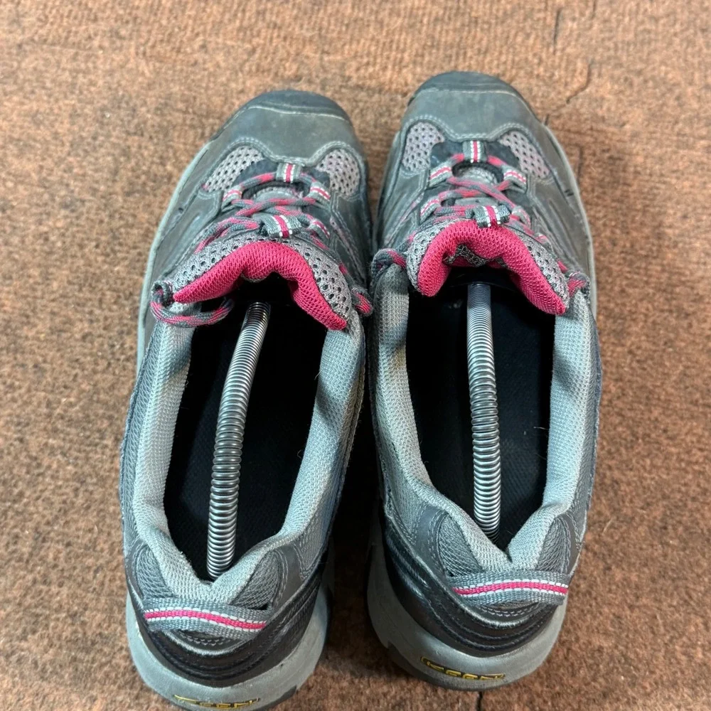 Keen Voyageur Womens Hiking Shoes Gray Pink Leather Mesh Low Top 1011280 Size 10
